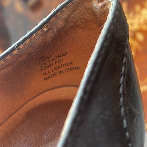 FRYE sz6 LIV TSTRAP pumps heels black retro concealed platform 0.75 inch - Picture 3 of 6